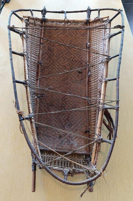 baby draagzak - Amazonie - Katouri doe - Pagra doe - katouri, Antiek en Kunst, Kunst | Niet-Westerse kunst