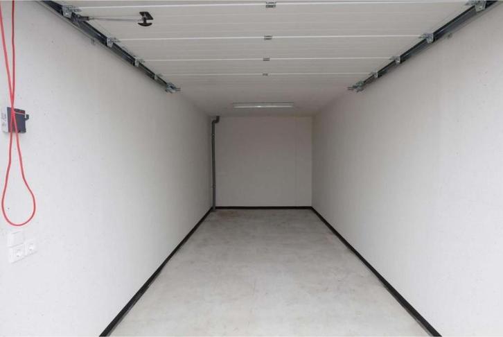 Opslagruimte 21m2 garagebox, Industrieweg Zoetermeer, Zakelijke goederen, Bedrijfs Onroerend goed