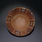 Nazca - Huari, Peru Terracotta, Aardewerk Gedecoreerd bord.