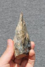 Paleolithisch Vuursteen Bijl - 11 cm