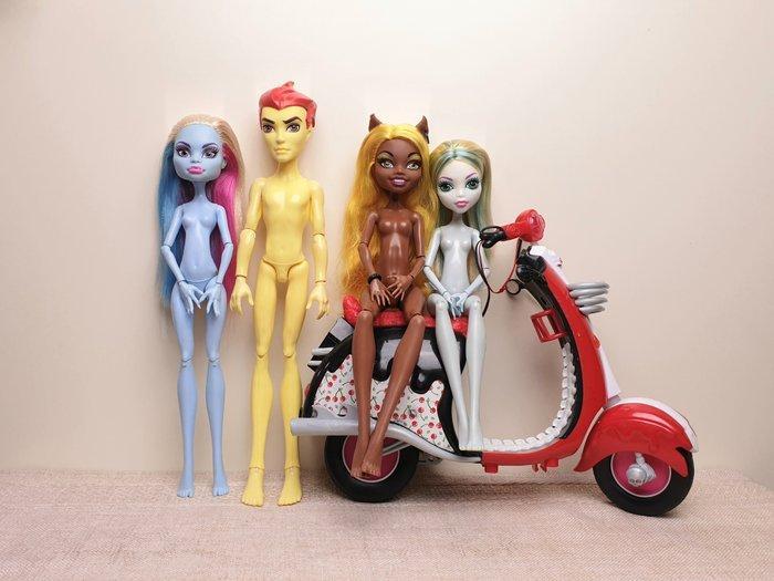 Mattel - Pop Vintage Monster High poppen set met scooter, Antiek en Kunst, Antiek | Speelgoed