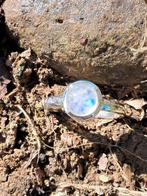 Ring van 925 zilver met maansteen van topkwaliteit.- 3.3 g -