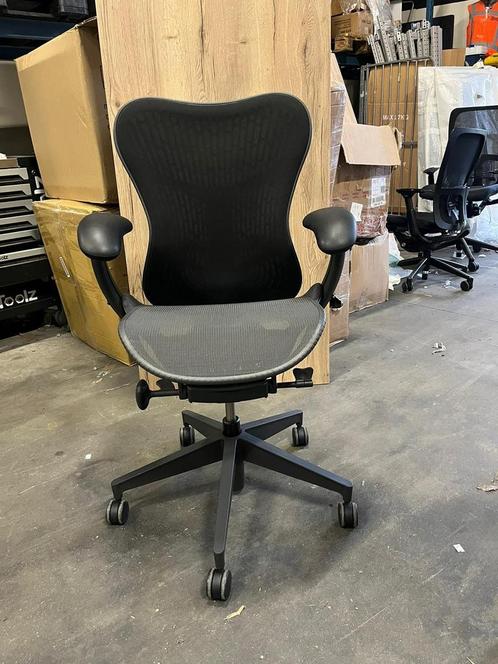 Herman Miller Mirra 2, Butterfly Uitvoering, Zwart, Huis en Inrichting, Bureaustoelen, Bureaustoel, Zwart, Zo goed als nieuw, Ergonomisch