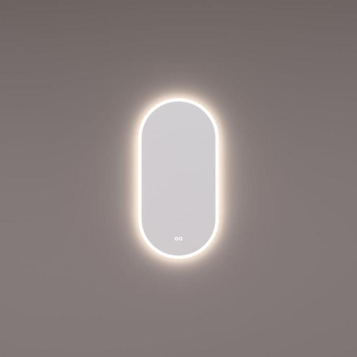 HIPP Design spiegel Ovaal-Recht met LED Verlichting Directe, Huis en Inrichting, Woonaccessoires | Spiegels, Ophalen of Verzenden