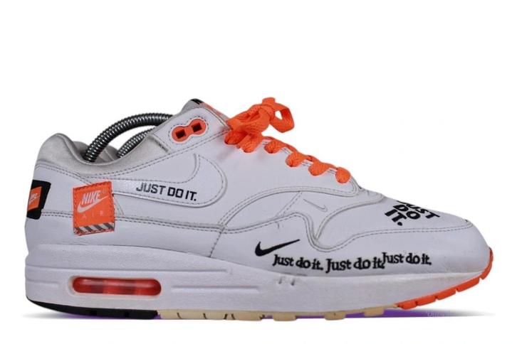 Nike Air Max 1 SE Just Do It White • 42, Kleding | Heren, Schoenen, Sneakers of Gympen, Ophalen of Verzenden