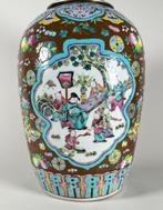 Vaas - Porselein - China - Qing Dynastie (1644-1911) -, Antiek en Kunst
