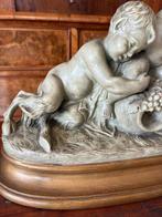 Cabinri - Beeld, Spelende putti - 27 cm - Gips, Antiek en Kunst