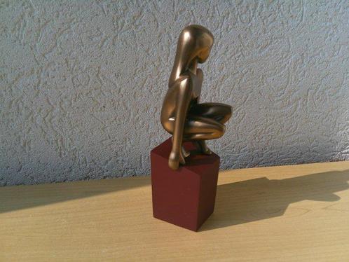 Parastone - Beeldje - MOMENT VAN RUST EN BEZINNING -, Antiek en Kunst, Curiosa en Brocante