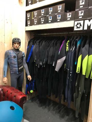 De wetsuit winkel met de grootste voorraad van Nederland beschikbaar voor biedingen