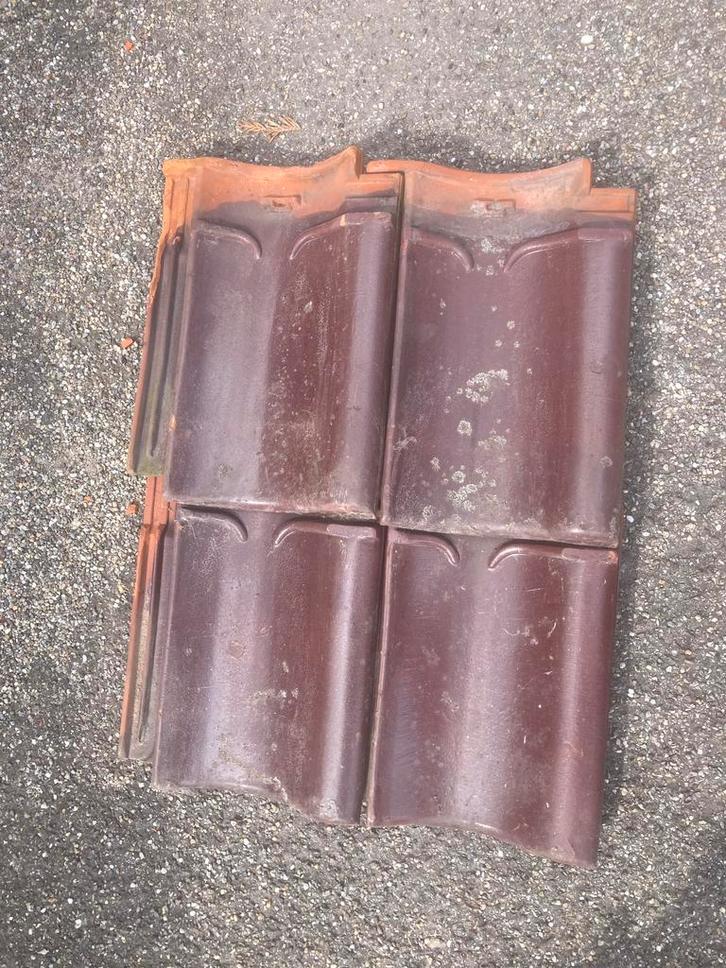 Veel soorten VH dakpannen met zijpannen en nokken, Doe-het-zelf en Verbouw, Dakpannen en Dakbedekking, Gebruikt, Ophalen