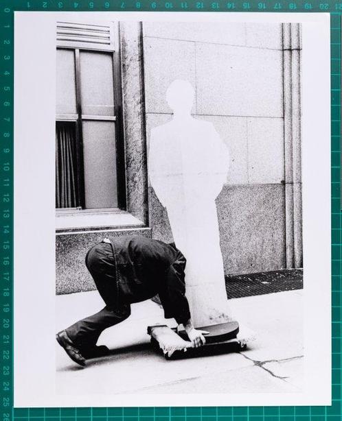 Burk Uzzle - MAGNUM - Outside Tiffanys, NY City, 1981, Antiek en Kunst, Kunst | Designobjecten
