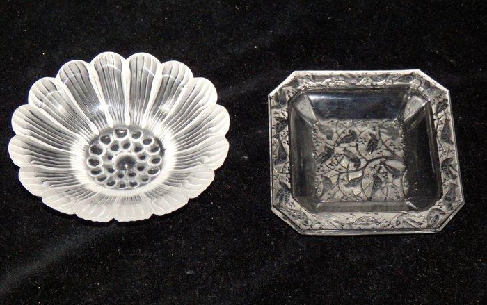 Lalique - René Lalique - Kom (2) - Kristal - Bonbonschaaltje, Antiek en Kunst, Antiek | Glas en Kristal