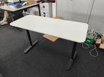 Ikea Bekant Bureau 140 x 60 cm, in hoogte verstelbaar, Ophalen of Verzenden, In hoogte verstelbaar, Zo goed als nieuw, Bureau