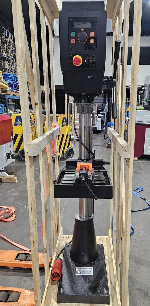 FLOTT KOLOMBOORMACHINE SB 20 PLUS BLACK EDITION, Zakelijke goederen, Machines en Bouw | Metaalbewerking, Ophalen