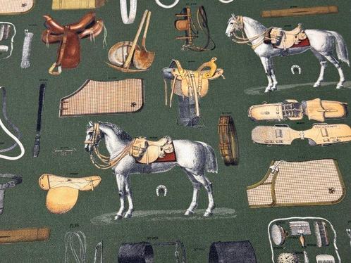 Equestrian Elegance: biologische katoenen stof met tijdloze, Antiek en Kunst, Antiek | Kleden en Textiel