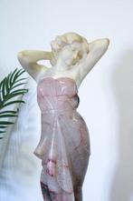 sculptuur, Fanciulla che sorride - 62 cm - Marmer,, Antiek en Kunst, Antiek | Keramiek en Aardewerk