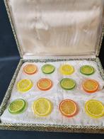 Vallauris - Messensteun (12) - fruits - Bakeliet, Antiek en Kunst, Antiek | Meubels | Tafels