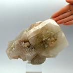 GROTE APOFILLIET POLYCHRHOME, RODE en GROENE kristal, Verzamelen, Mineralen en Fossielen