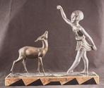 sculptuur, Groot Art Deco beeld meisje met hert - 43 cm -