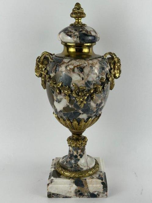 Decoratief ornament - Frankrijk - Een grote marmeren, Antiek en Kunst, Antiek | Overige Antiek