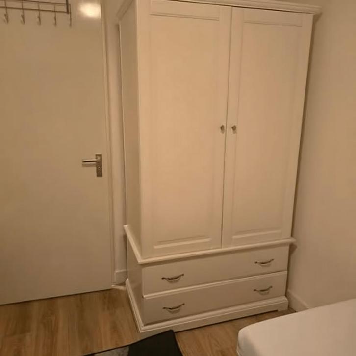 Gemeubileerde kamer met balkon en wasmachine inclusief prijs, Huizen en Kamers, Kamers te huur, Minder dan 20 m², Overige regio's