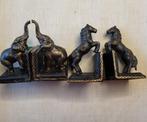 4 gietijzeren boekensteunen van een steigerend paard en een, Antiek en Kunst