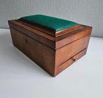 Doos - mahonie - Mahonie naaidoos