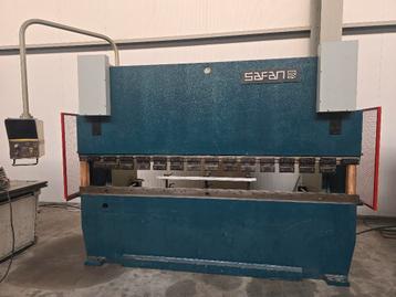 Safan | CNCS B 110 3100 | 3100 x 110 ton | 1986 | Kantbank beschikbaar voor biedingen