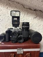 Nikon FE2 + nikkor 28mm/50mm/135mm +AF nikkor 70-210mm, Nieuw