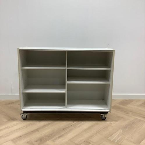 Tweedehands verrijdbare schoolkast vv 4 legborden, Huis en Inrichting, Kasten | Overige, Gebruikt, Ophalen of Verzenden