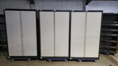 Stevige hoge metalen archief-/roldeurkasten 195cm hoog, Huis en Inrichting, Kasten | Roldeurkasten en Archiefkasten, Meerdere deuren
