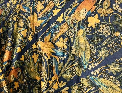 Textiel - 600 cm - 140 cm, Antiek en Kunst, Antiek | Kleden en Textiel