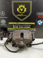 VW Caddy Maxi 1.6 TDI Remklauw tang links voor bj.2011, Gebruikt, Volkswagen