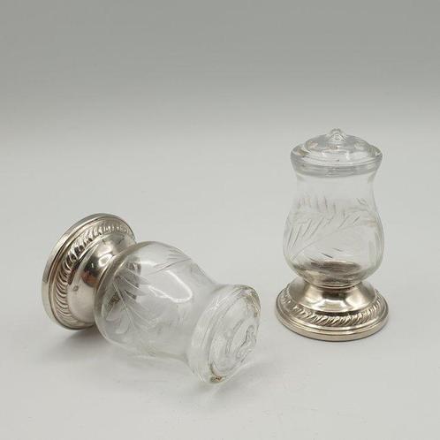 Quaker Silver Co. - Coppia di saliera e pepiera da tavola -, Antiek en Kunst, Antiek | Goud en Zilver