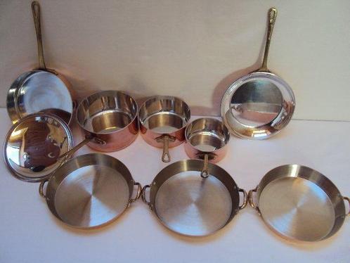 3 casseroles 1 poêle 3 plats de service et 1 sauteuse avec, Antiek en Kunst, Antiek | Keukenbenodigdheden