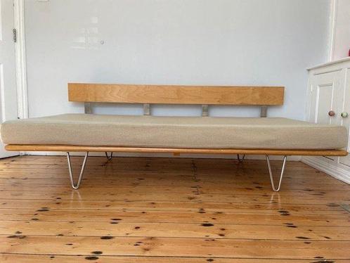 Modernica - George Nelson - Slaapbank - WOLMENGEL -, Antiek en Kunst, Kunst | Designobjecten