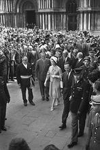 Cameraphoto Epoche/Vittorio Pavan - Regina Elisabetta II-