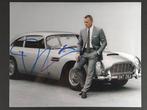 James Bond 007: Skyfall - Daniel Craig with his Aston Martin, Nieuw