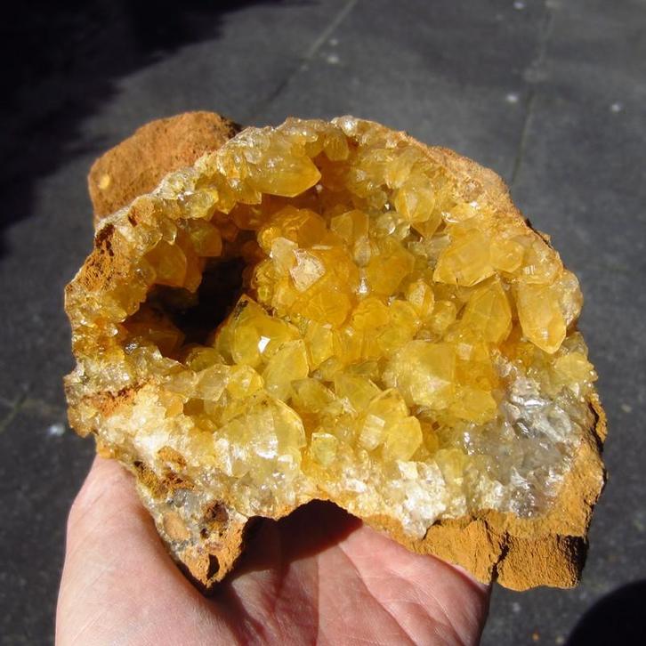 Limoniet golden healer kristalclusters, Verzamelen, Mineralen en Fossielen, Mineraal, Verzenden