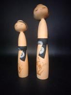 Suigai Sato - Beeldje, twee Vintage Sosaku Kokeshi /| Titel:, Antiek en Kunst