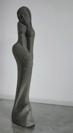 sculptuur, Figuur van een slanke vrouw - modern, abstract -