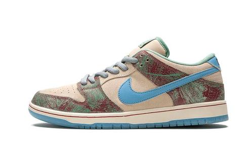 Nike Dunk SB Dunk Low Crenshaw Skate Club - maat 38.5, Kleding | Dames, Schoenen, Sneakers of Gympen, Nieuw, Verzenden