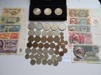 Rusland. A Lot of 60x Soviet Coins, Tokens & Banknotes