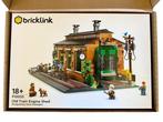 Lego - Bricklink - 910033 - Old Train Engine Shed - 2020+, Kinderen en Baby's, Speelgoed | Duplo en Lego, Nieuw