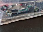 Formula 1 1:24 - Model raceauto (2) - Ferrari Vettel -, Hobby en Vrije tijd, Modelauto's | 1:5 tot 1:12, Nieuw