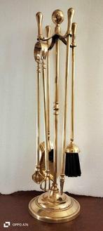 Openhaard accessoire (5) - Ovale bolvormige bronzen vorm. -