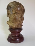 sculptuur, Memento Mori - overleden kind - 24 cm - Klei -