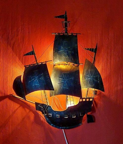 Wandlamp - Metaal - Piraatsschip met licht, Antiek en Kunst, Curiosa en Brocante