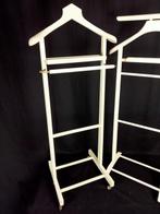 Dressboy - Hout, beuken - Twee dressboys
