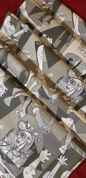 Weefsel Guernica Pablo Picasso voor tafelkleed-300x280cm -, Antiek en Kunst, Antiek | Kleden en Textiel